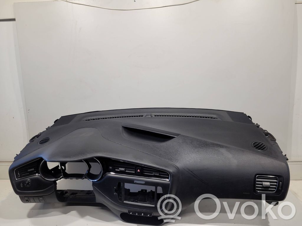 KIA Ceed Панель 