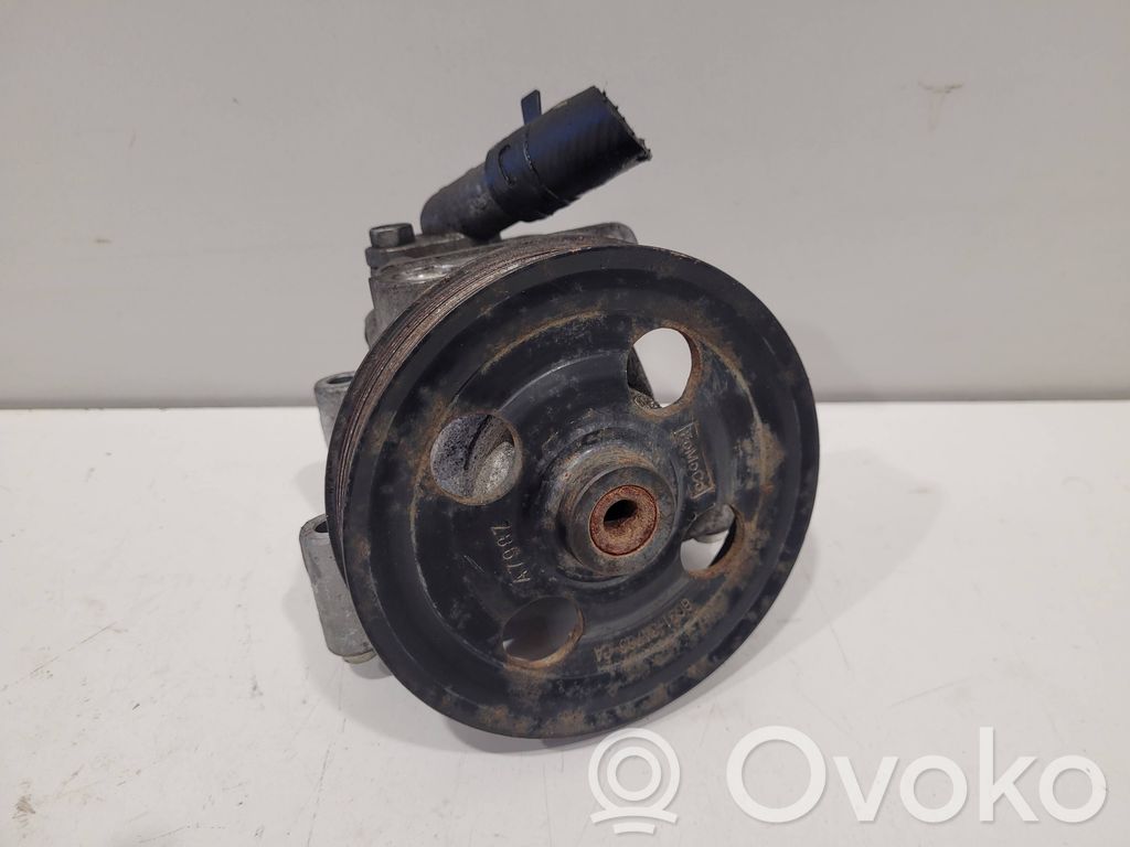 Volvo V50 Bomba de dirección hidráulica 
