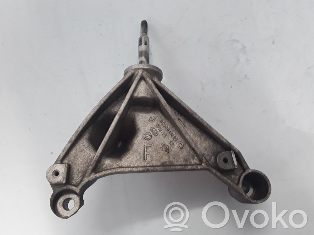 Renault Laguna II Gearbox mounting bracket 