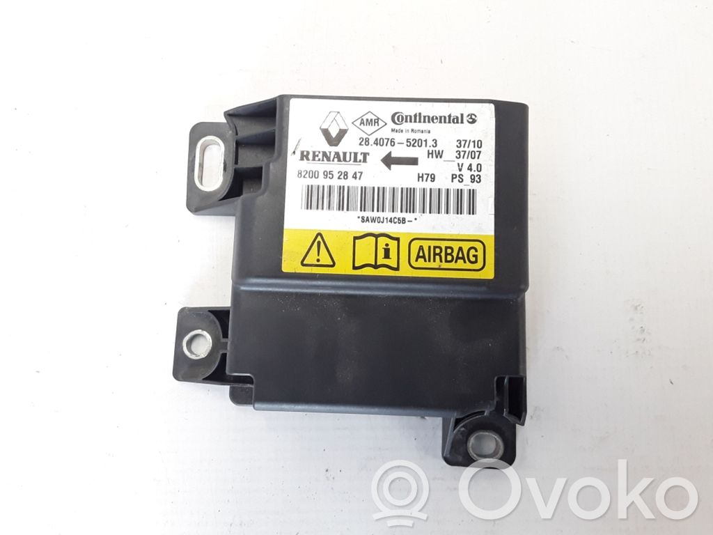 Dacia Duster Airbag control unit/module 