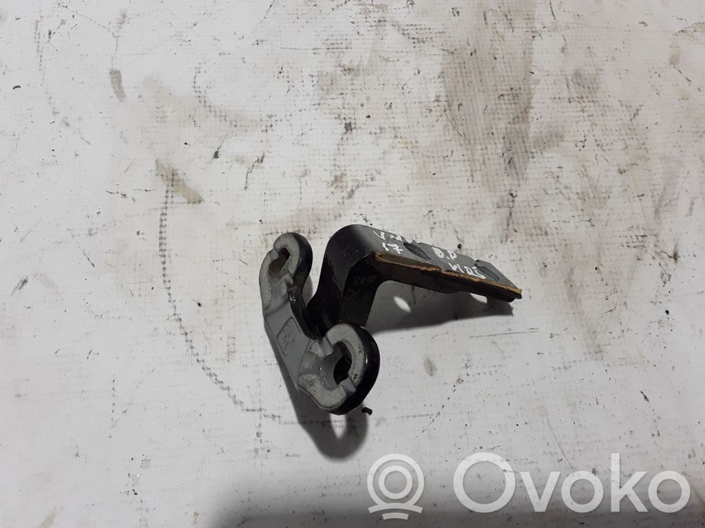 Volvo V40 Front door upper hinge 