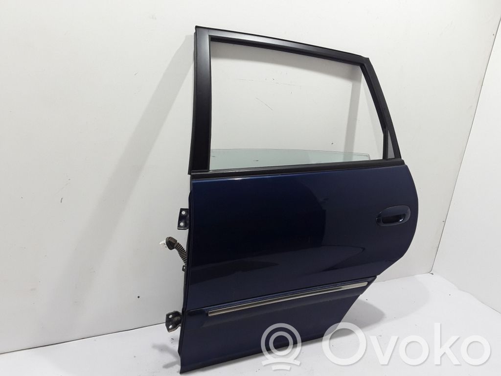 KIA Carens I Puerta trasera 