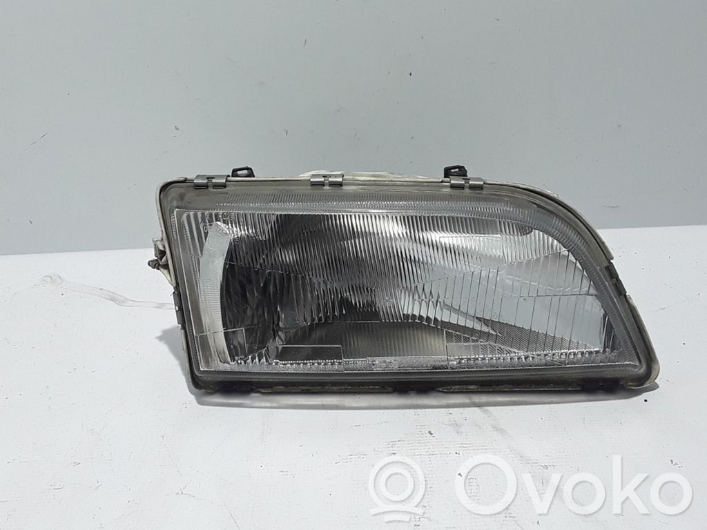 Volvo S40, V40 Headlight/headlamp 