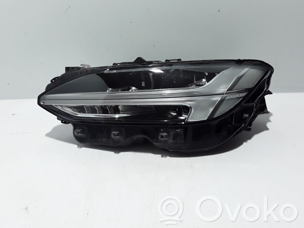 Volvo S90, V90 Scheinwerfer 