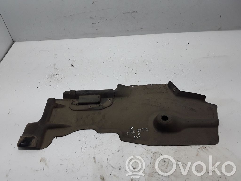 Volvo V40 Capac/apărătoare portbagaj inferioară 