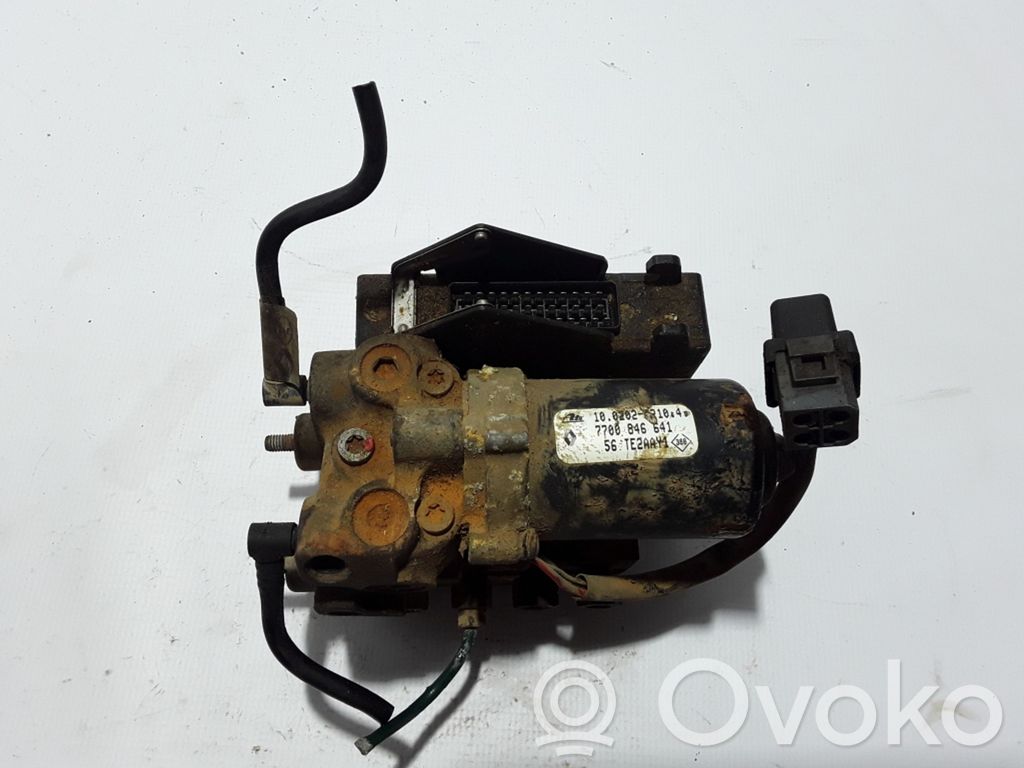 Renault Laguna I Bomba de ABS 