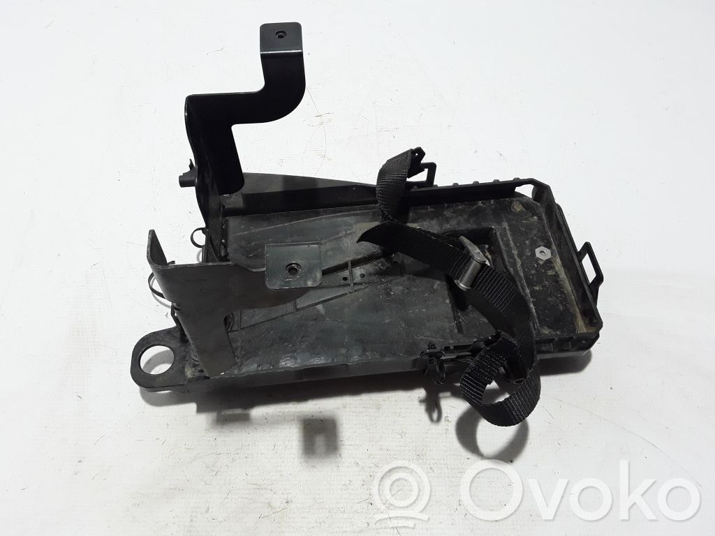 Volvo XC40 Battery bracket 
