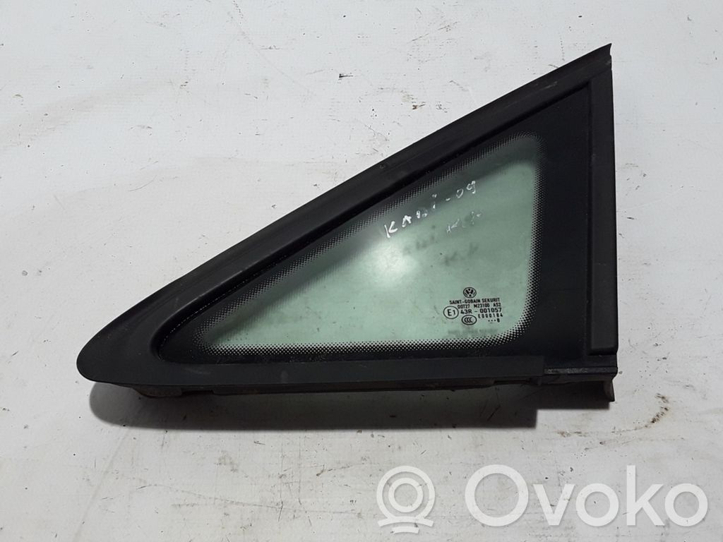 Volkswagen Caddy Front triangle window/glass 
