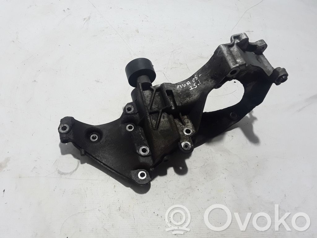 Opel Vivaro Generator/alternator bracket 