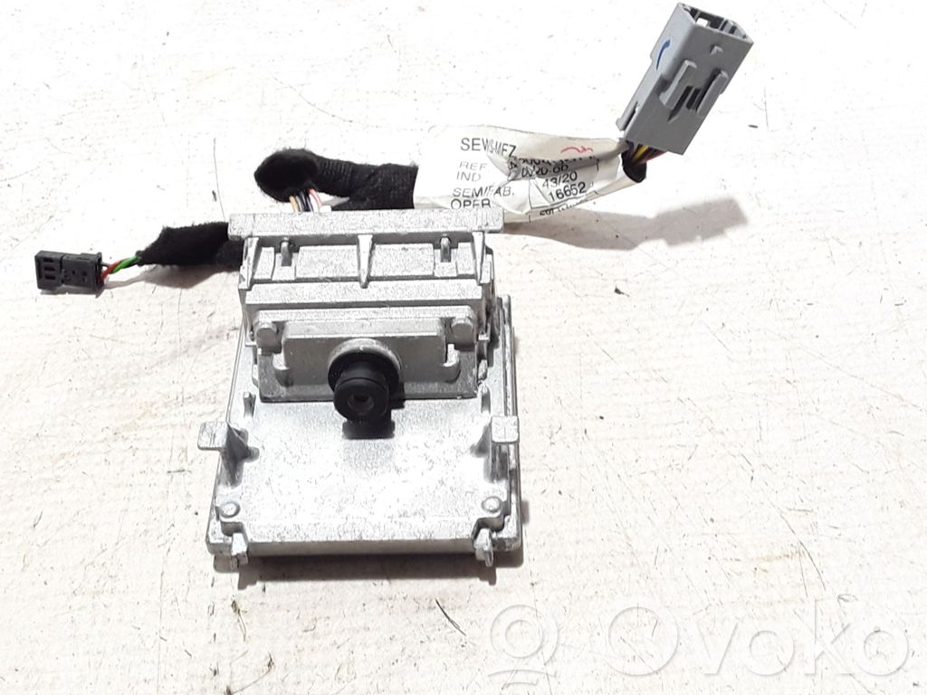 Renault Captur II Windshield/windscreen camera 