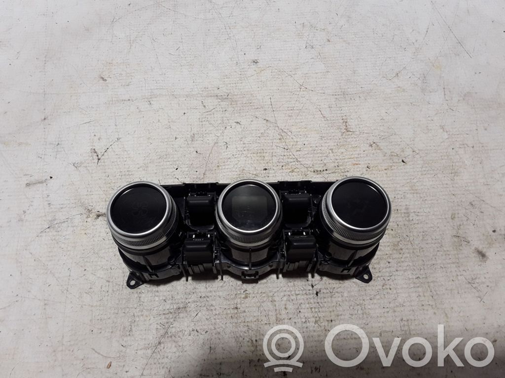 Dacia Duster II Air conditioner control unit module 