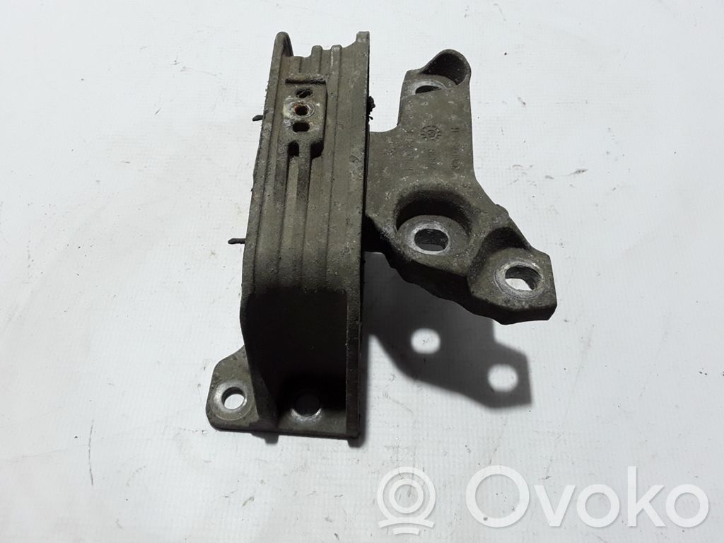 Engine mount bracket   112108180R
