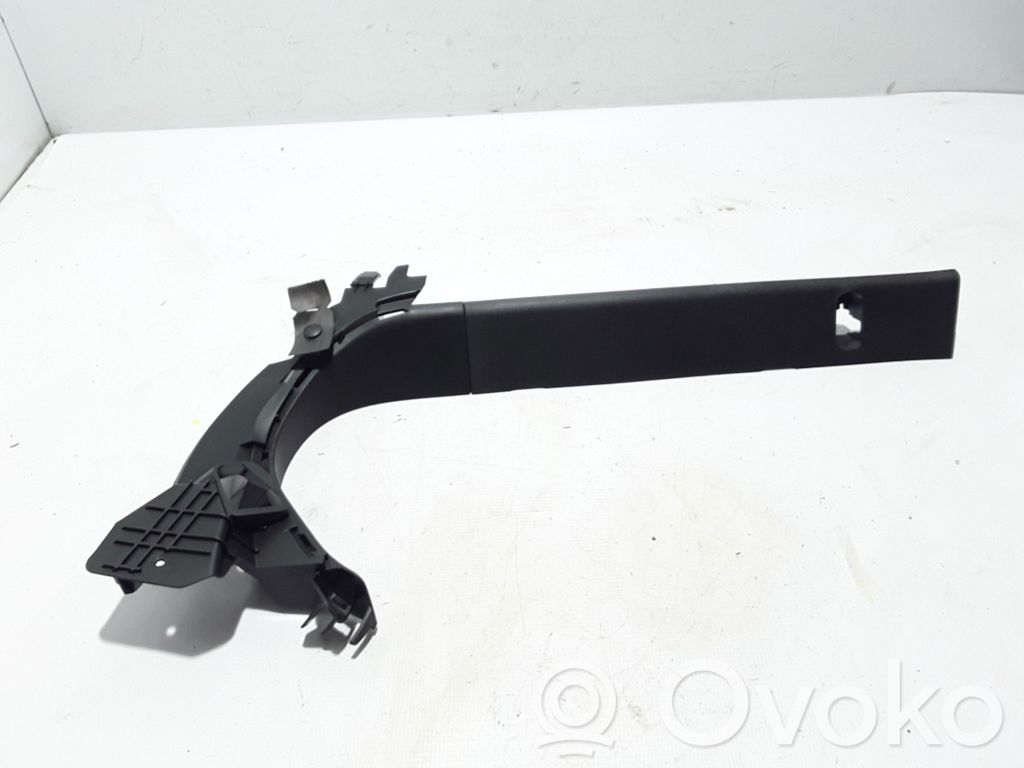 Chrysler Pacifica Tailgate/trunk side cover trim 