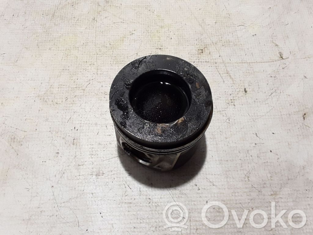 Pistón con biela   120A11789R