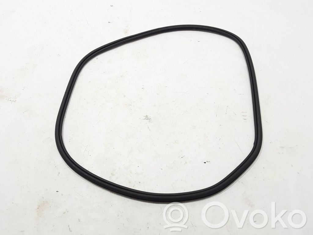 Volvo V60 Gumowa uszczelka drzwi tylnych / na karoserii 