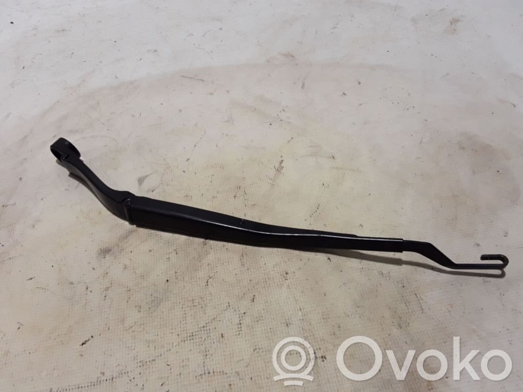 Dodge Durango Front wiper blade arm 