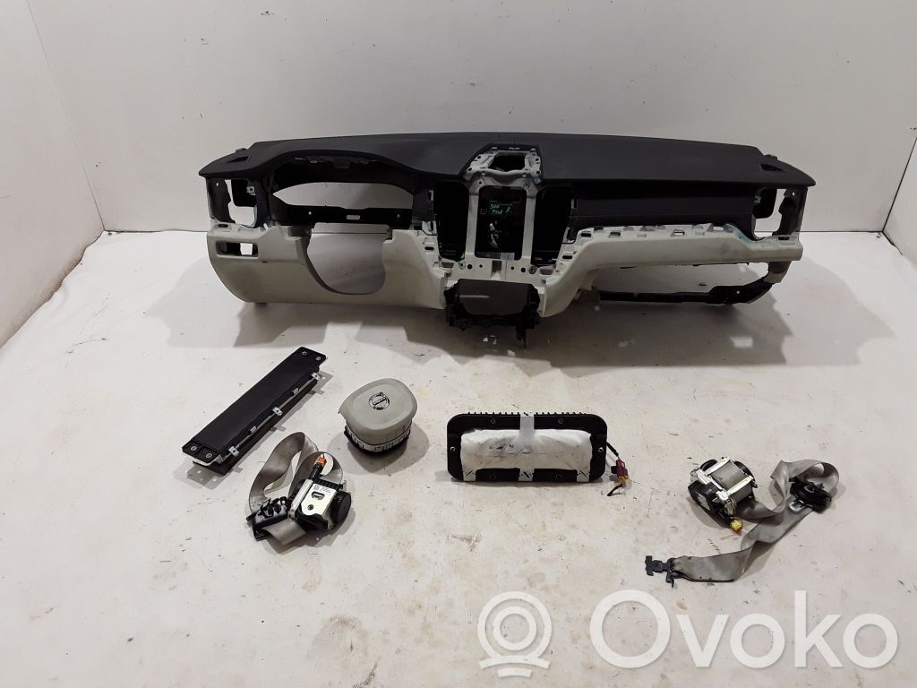 Volvo XC60 Dashboard 