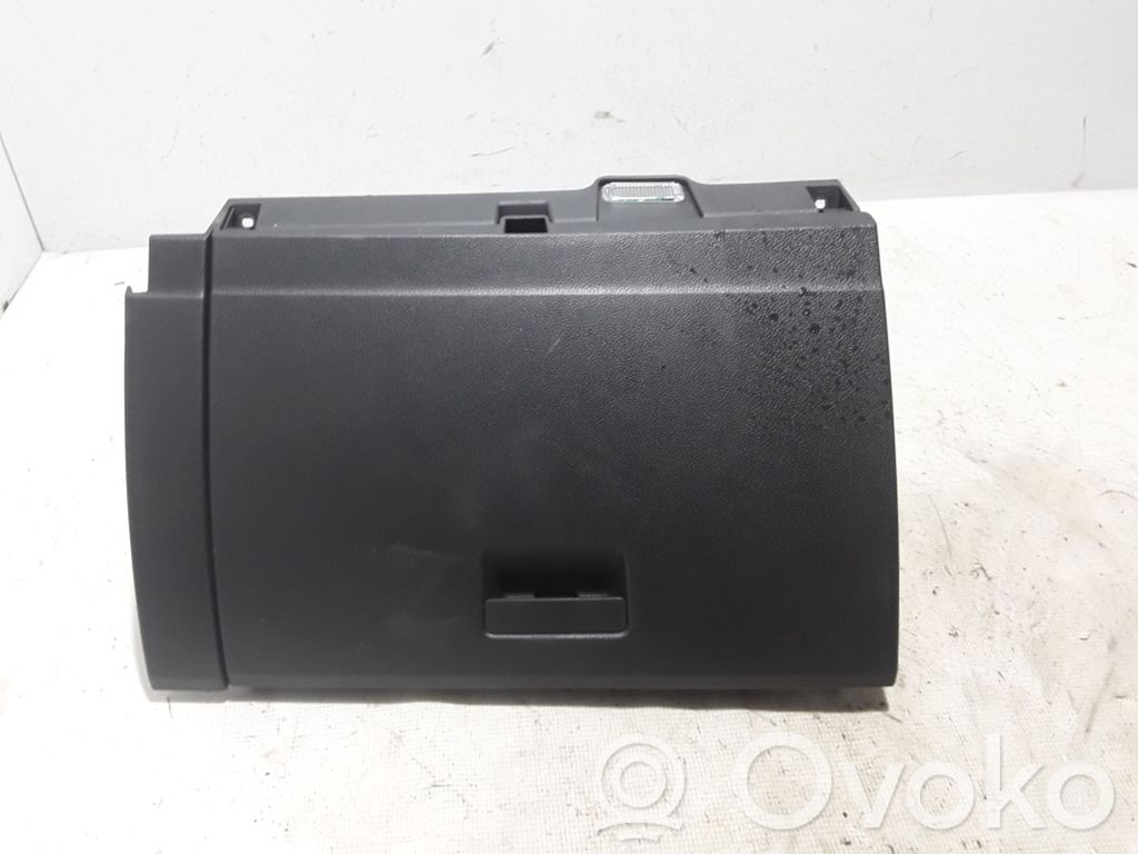 Seat Ibiza V (KJ) Guantera 
