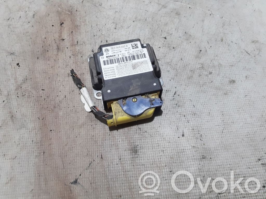 Module de contrôle airbag   7E0959655B