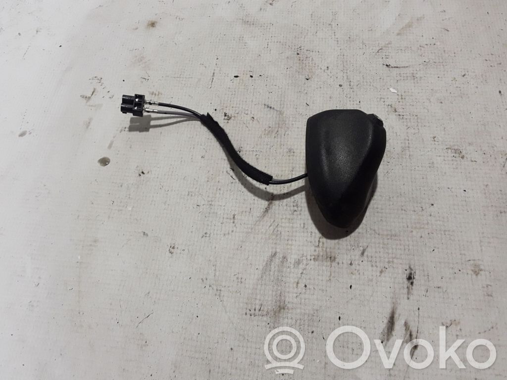 Ford Fiesta GPS-pystyantenni 