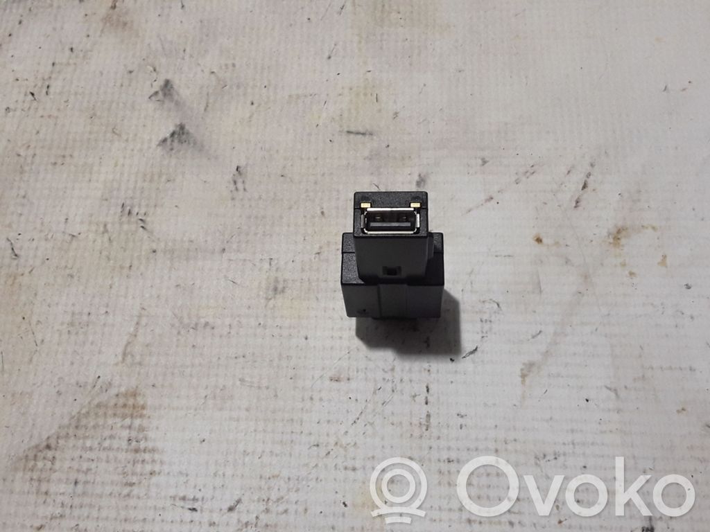 Enchufe conector USB   5U0035726