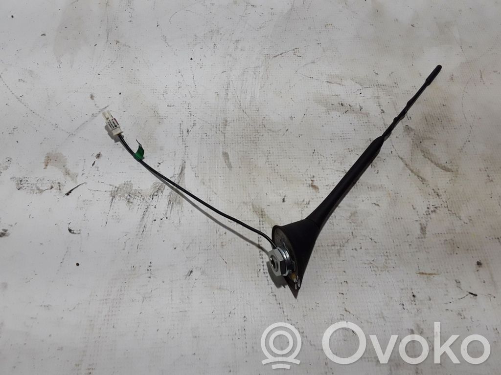 Audi A1 GPS-pystyantenni 