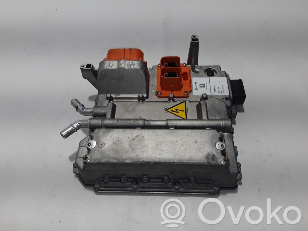 Volvo S90, V90 Inversor/convertidor de voltaje 