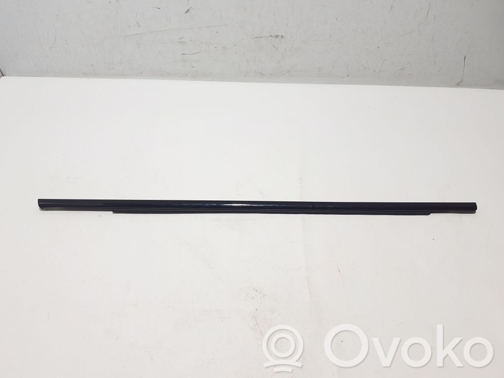 Volvo S90, V90 Rivestimento portiera posteriore (modanatura) 