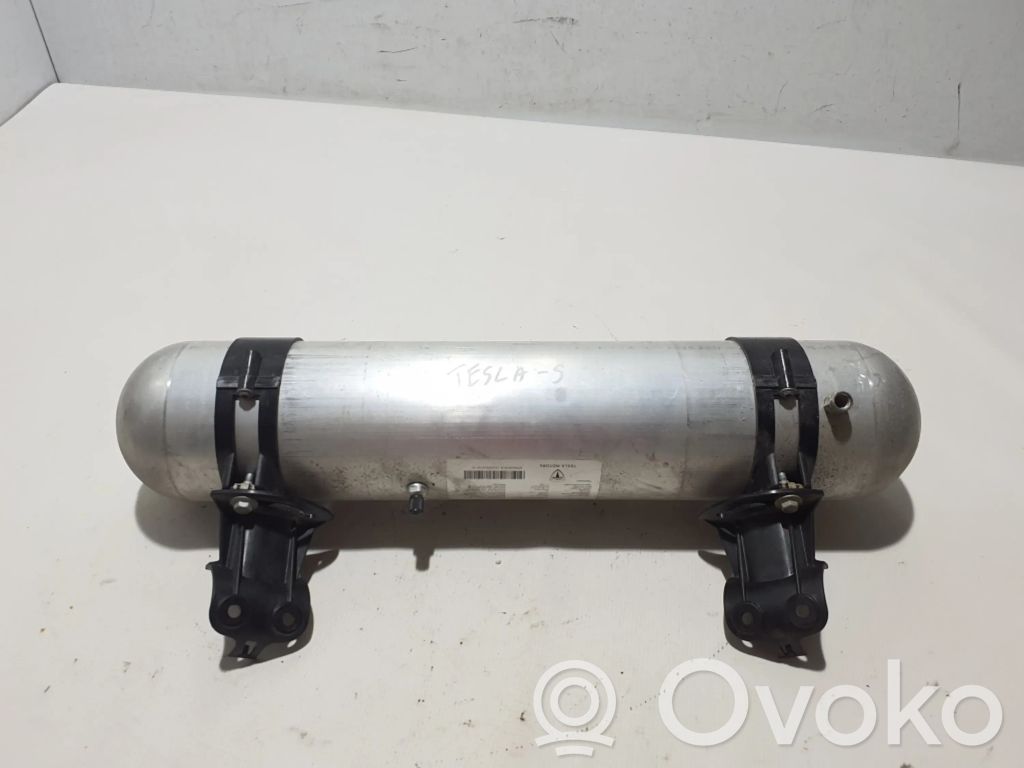 Rezervor suspensie pneumatică   6006408