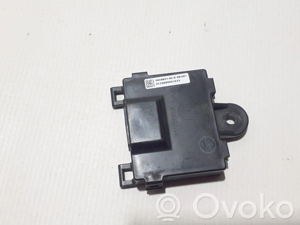 Tesla Model S Unidad de control/módulo de la puerta 