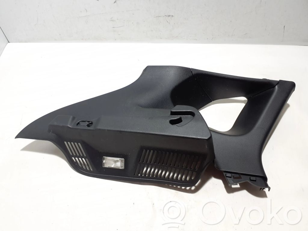 Nissan Qashqai Boczek / Tapicerka boczna bagażnika 