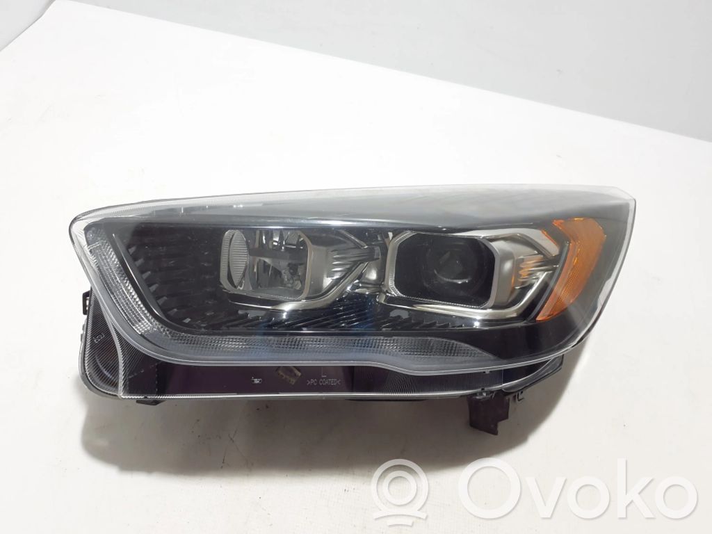 Ford Kuga II Lampa przednia 
