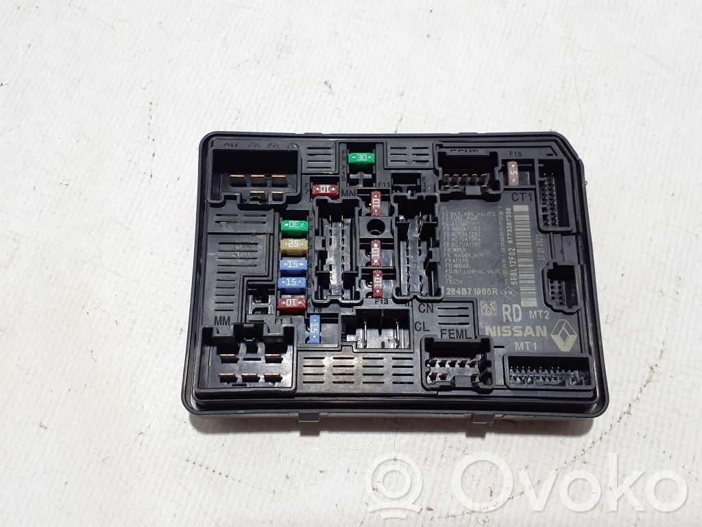 Dacia Sandero III Fuse module 