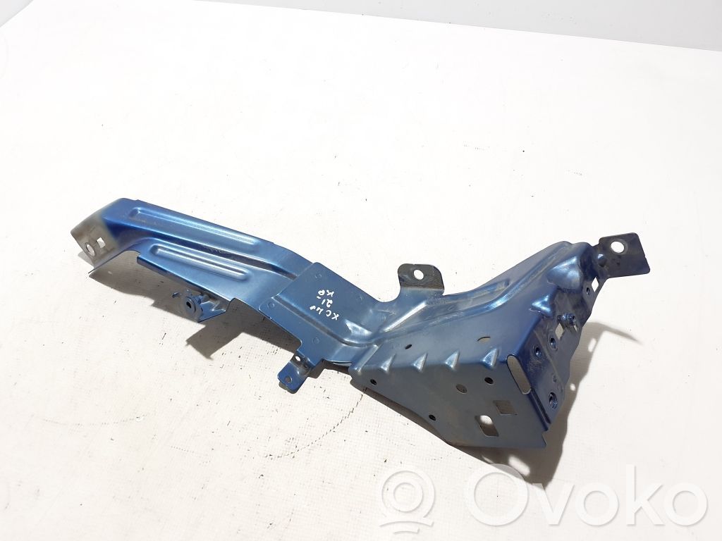 Volvo XC40 Support phare frontale 