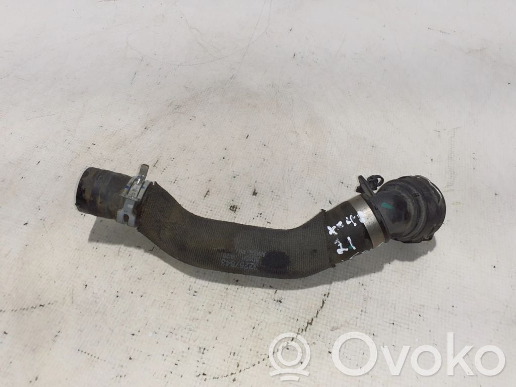 Volvo XC40 Engine coolant pipe/hose 
