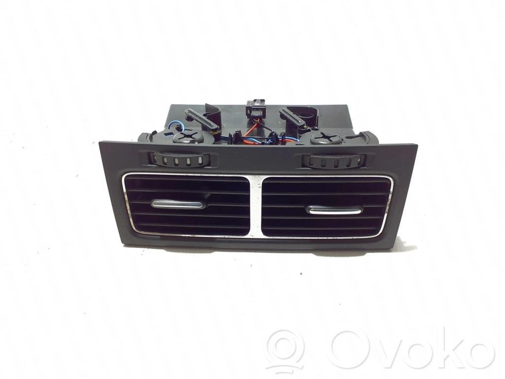 Volkswagen Touareg II Griglia di ventilazione centrale cruscotto