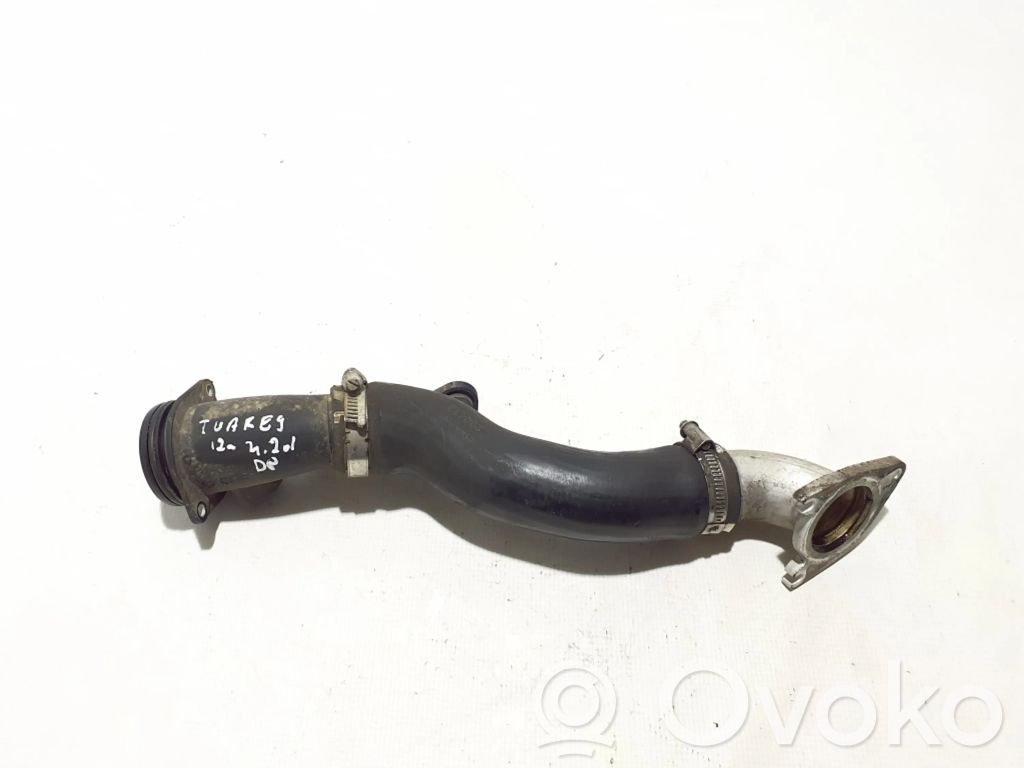 Volkswagen Touareg II Wąż / Rura intercoolera 