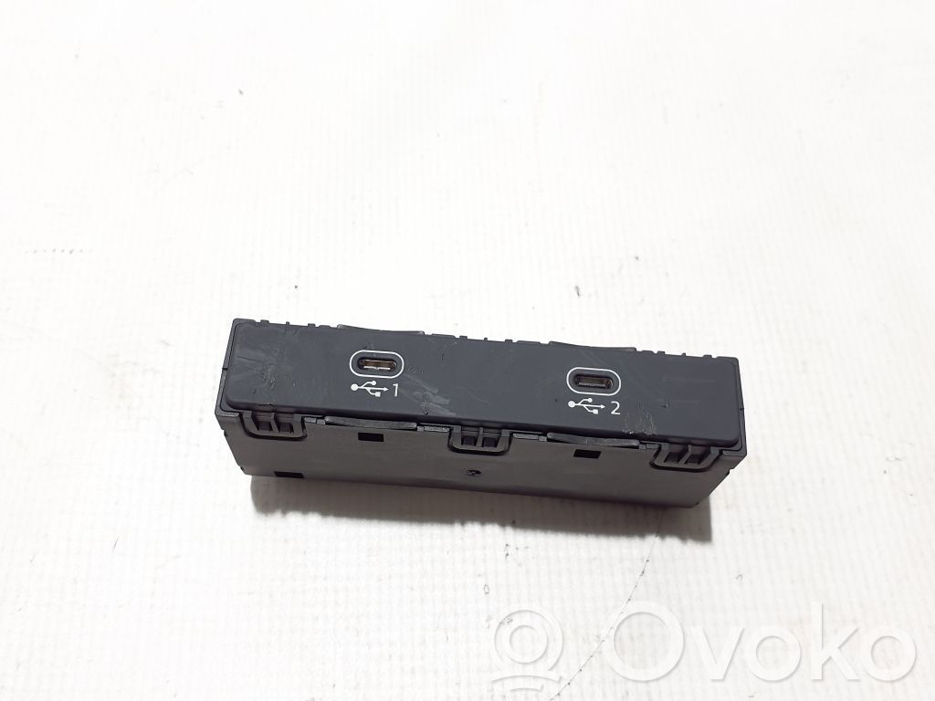 Audi A6 S6 C8 4K USB socket connector 