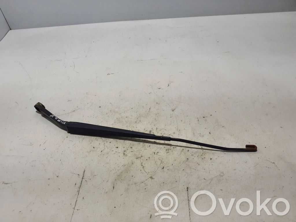Nissan NV200 Ramię wycieraczki szyby przedniej / czołowej 