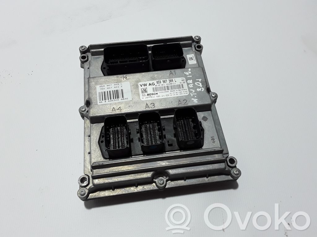 Volkswagen Touareg III Engine control unit/module 