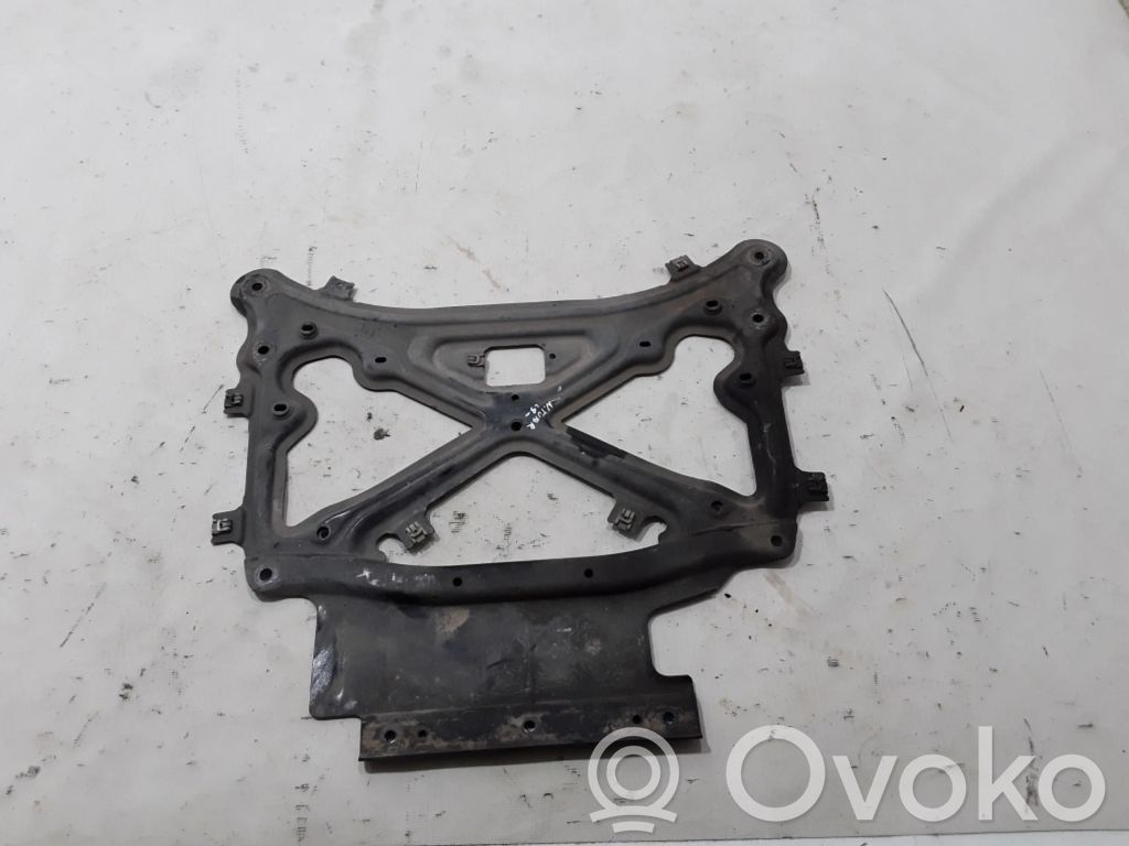 Volkswagen Touareg III Engine splash shield/under tray 