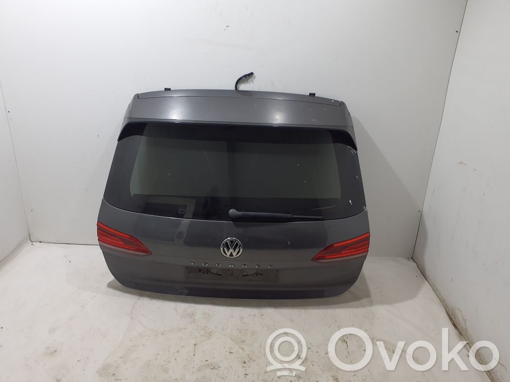 Volkswagen Touareg III Tylna klapa bagażnika 