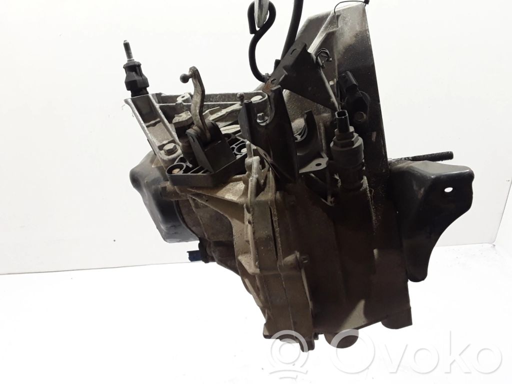 Dacia Sandero Manualna 6-biegowa skrzynia biegów 