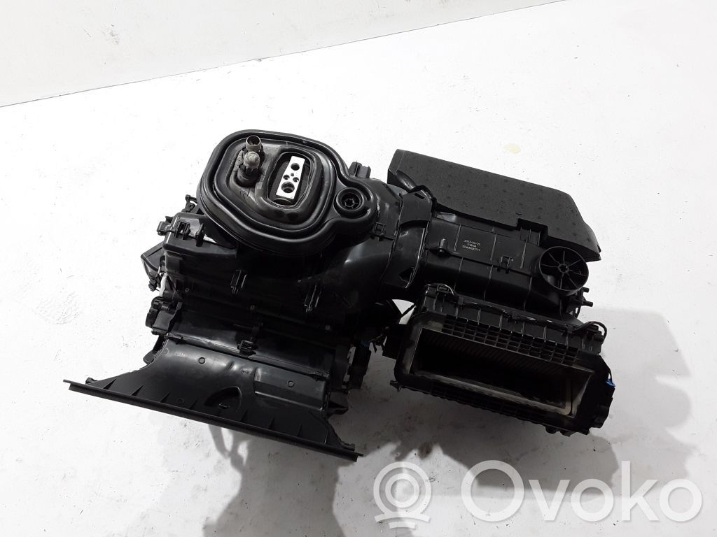 Skoda Karoq Salono oro mazgo komplektas 