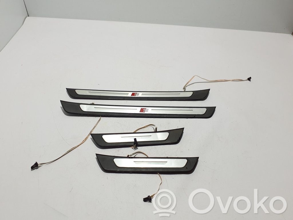 Audi A6 S6 C8 4K Copertura del rivestimento del sottoporta anteriore