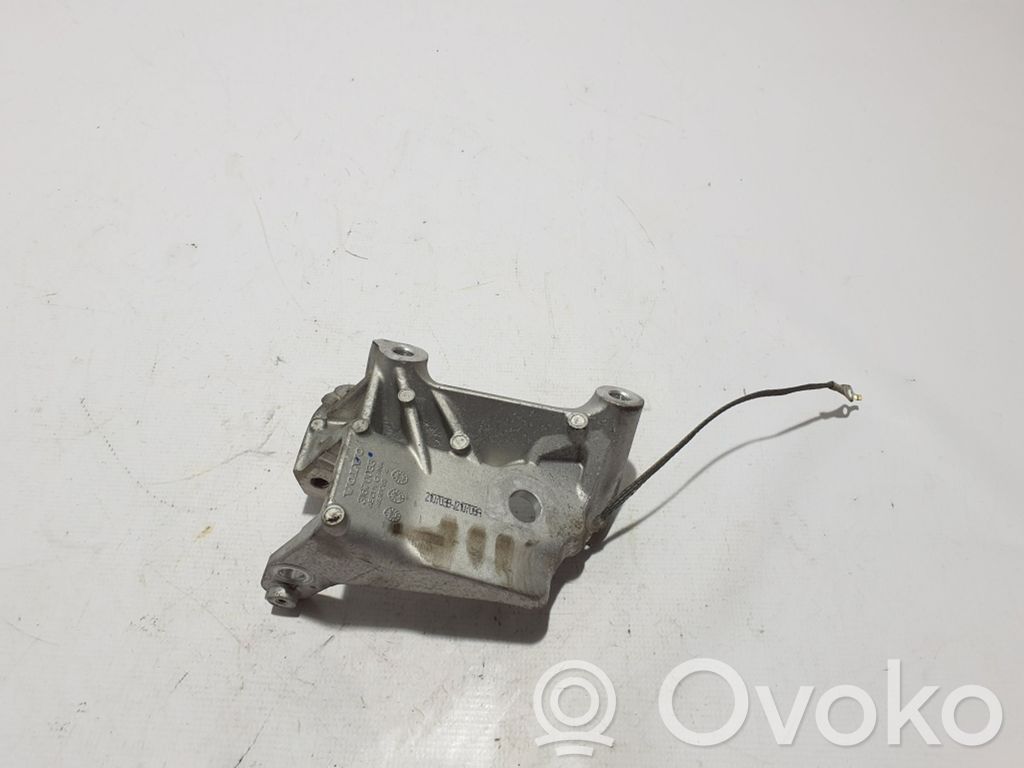 Engine mounting bracket   31670033