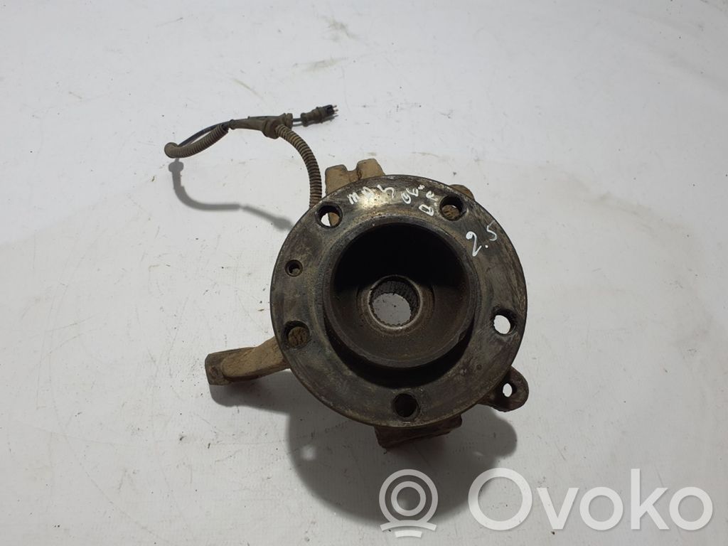 Renault Master II Front wheel hub 