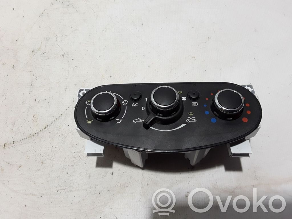 Dacia Duster Air conditioner control unit module 