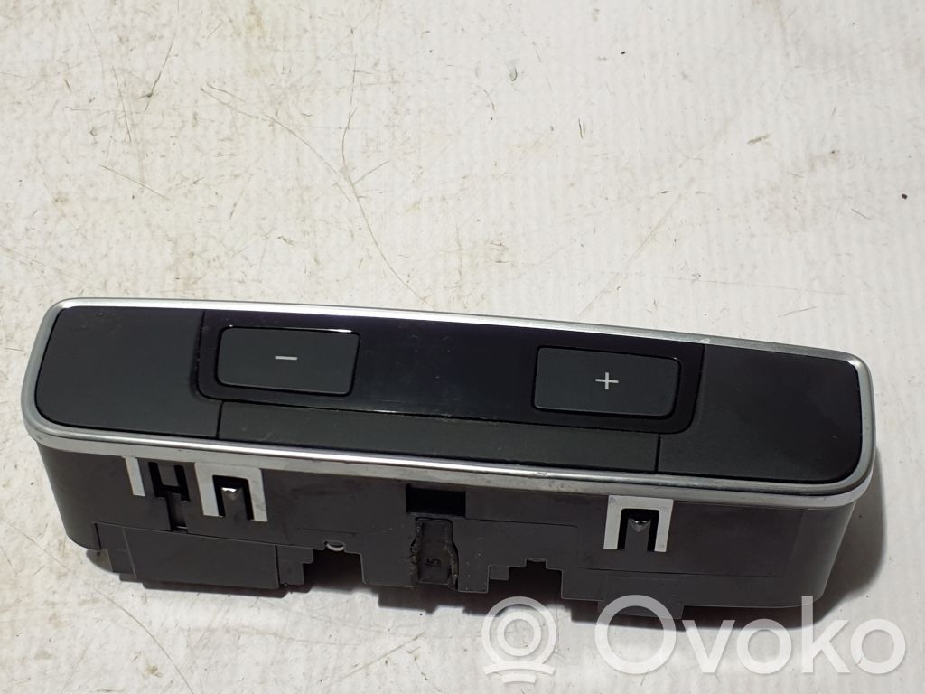 Audi A7 S7 4K8 Air conditioner control unit module 