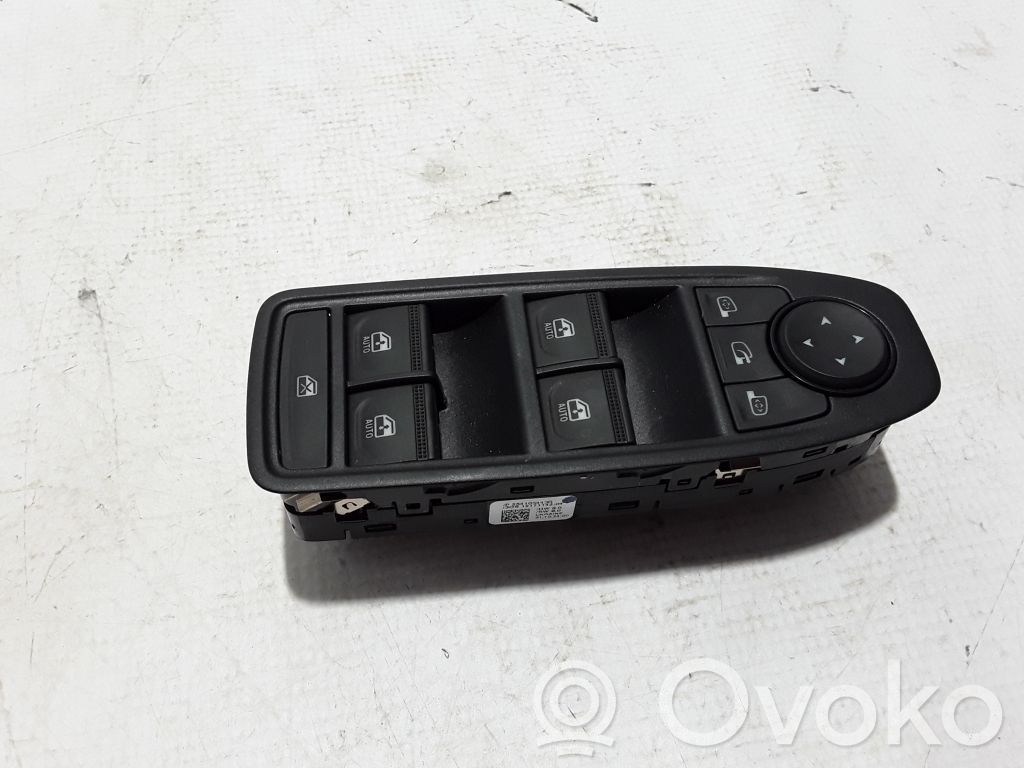 Dacia Duster Przyciski szyb 
